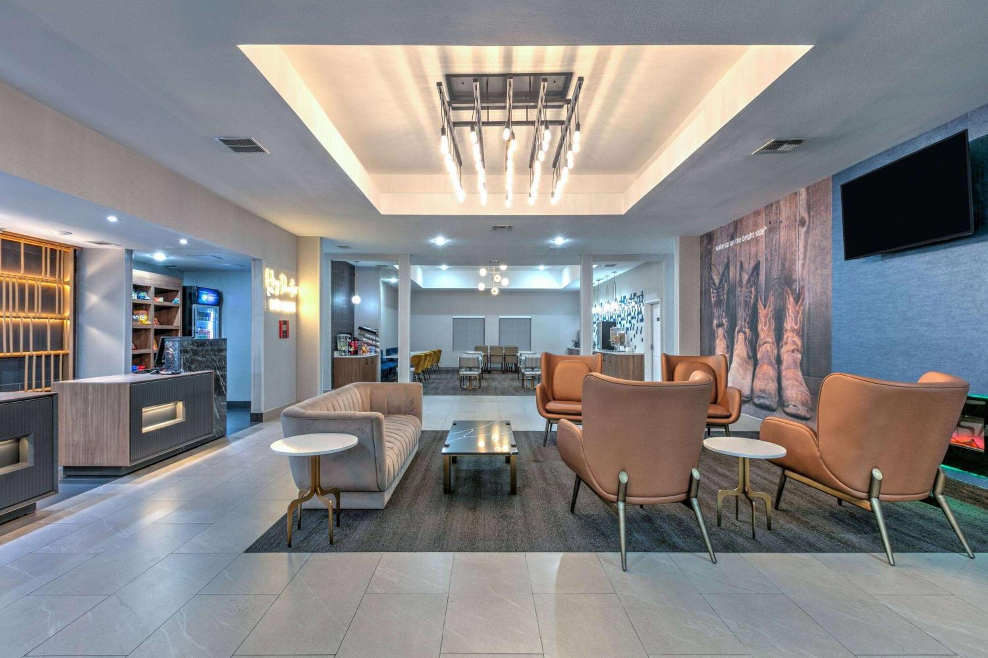 Hotel La Quinta By Wyndham Decatur Esterno foto